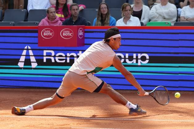 GER, Hamburg, xFSx , ATP, Tennis Herren 500 , Herren Tennistunier Bitpanda Hamburg Open 2025, Sechzehntelfinale 20.05.2025 Yunchaokete Bu (CHN) spielt eine Rueckhand Copyright: HMBxMedia FernandoxSoares