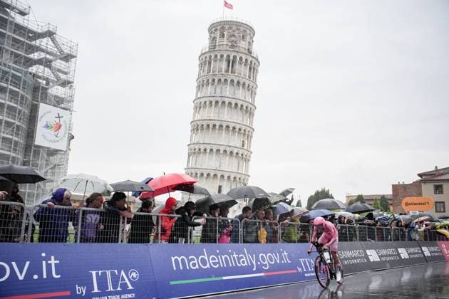 Del Toro Romero Isaac of Uae Team Emirates Xrg during the stage 10 of the Giro dÕItalia from Lucca to Pisa Tudor ITT (Individual Time Trial), Italy - Tuesday, May 20, 2025. - cycling.  Copyright: xMarcoxAlpozzi LaPressex