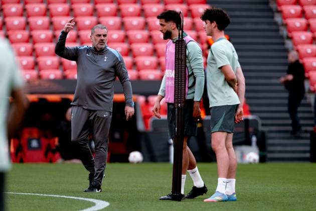 Tottenham Hotspur Training Session - UEFA Europa League Final 2025 Ange Postecoglou head coach of Tottenham Hotspur during Tottenham Hotspur training session ahead of the UEFA Europa League Final 2025 between Tottenham Hotspur and Manchester United, ManU at San Mames Stadium on May 20, 2025 in Bilbao, Spain. Bilbao San Mames Stadium Italy Copyright: xGiuseppexMaffiax UEL_Final_Tottenham-MD-1_200525_DSC0978