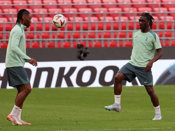 May 20, 2025, Bilbao, Catalogna, Spagna: During training the day before the Europa League Final 2024 25 on 20 05 2025 in Bilbao, between the English teams Manchester United, ManU vs Tottenham at the San MamoÂ¨s stadium.In Photo: Mathys Tel of FC Tottenham Hotspur - Yves Bissouma of FC Tottenham Hotspur Bilbao Spagna - ZUMAs236 20250520_aap_s236_020 Copyright: xFabioxSassox