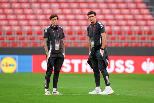 Manchester United, ManU FC stadium walk-around Manchester United defender Victor Lindelof (2) Manchester United defender Harry Maguire (5) during the Manchester United FC stadium walk-around ahead of the UEFA Europa League Final, at the Estadio de San MamÃ s, Bilbao, Biscay, Spain on 20 May 2025 Credit: Phil Duncan Every Second Media Editorial use only. All images are copyright Every Second Media Limited. No images may be reproduced without prior permission. Copyright: xIMAGO EveryxSecondxMediax ESM-1484-0015 PhilxDuncanx xEveryxSecondxMediax