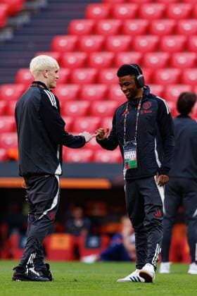 Alejandro Garnacho and Amad Diallo seen during Manchester United, ManU FC walk around before UEFA Europa League Final (Maciej Rogowski) Bilbao San Mames Spain Copyright: xMaciejxRogowskix manuwalkaround-01