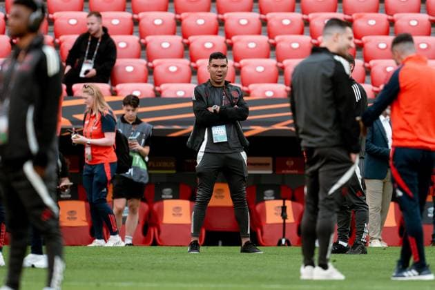 Manchester United, ManU Training Session And press conference, PK, Pressekonferenz - UEFA Europa League Final 2025 Casemiro of Manchester United looks on during Manchester United training session ahead of the UEFA Europa League Final 2025 between Tottenham Hotspur and Manchester United at San Mames Stadium on May 20, 2025 in Bilbao, Spain. Bilbao San Mames Stadium Spain Copyright: xGiuseppexMaffiax UEL_Final_ManchesterUtd_MD-1_200525_DSC9309