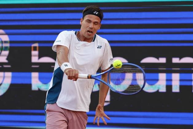 Sport Bilder des Tages GER, Hamburg, xFSx , ATP, Tennis Herren 500 , Herren Tennistunier Bitpanda Hamburg Open 2025, Sechzehntelfinale 20.05.2025 Daniel Altmaier (GER) spielt eine Rueckhand Copyright: HMBxMedia FernandoxSoares