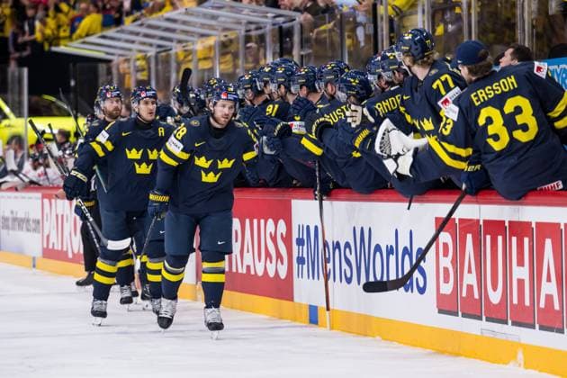 250520 Elias Lindholm of Sweden celebrates after 1-1 during the 2025 IIHF Ice hockey, Eishockey World Championship, WM, Weltmeisterschaft group stage game between Sweden and Canada on May 20, 2025 in Stockholm. Photo: Joel Marklund BILDBYRAN kod JM JM0689 ishockey ice hockey ishockey-vm 2025 vm 2025 iihf world championship sverige sweden kanada canada bbeng gruppspel jubel Copyright: JOELxMARKLUND BB250520JM010
