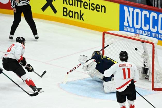 STOCKHOLM, SWEDEN 20250520 Canada s Ryan O Reilly scores 1-3 behind Sweden s goalkeeper Jacob Markström during the IIHF Ice hockey, Eishockey World Championship, WM, Weltmeisterschaft group A match between Sweden and Canada at Avicii Arena in Stockholm, Sweden, on May 20, 2025. STOCKHOLM SWEDEN x10080x