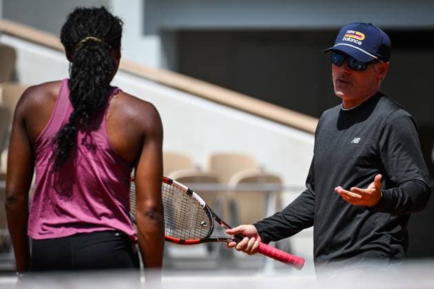 May 20, 2025, Paris, France, France: Coco GAUFF of United States with his coach Matt DALY during a training session of Roland-Garros 2025, French Open 2025, Grand Slam tennis tournament at Roland-Garros Stadium on May 20, 2025 in Paris, France. Paris France - ZUMAm308 20250520_zsp_m308_078 Copyright: xMatthieuxMirvillex