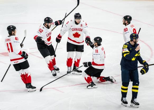 250520 Ryker Evans , MacKenzie Weegar , Nathan MacKinnon , Travis Konecny and Ryan O Reilly of Canada celebrate the 2-4 goal during the 2025 IIHF Ice hockey, Eishockey World Championship, WM, Weltmeisterschaft group stage game between Sweden and Canada on May 20, 2025 in Stockholm. Photo: Simon Hastegard BILDBYRAN kod SH JM0689 ishockey ice hockey ishockey-vm 2025 vm 2025 iihf world championship sverige sweden kanada canada bbeng gruppspel jubel Copyright: SIMONxHASTEGARD BB250520SH072