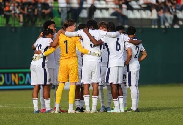 May 20, 2025, Rrogozhine, Rrogozhine, Albania: U-17 England players prior to the UEFA European Under-17 Championship 2024 25 match between England and Belgium at Arena Egnatia in Rrogozhine, Albania on 20 May 2025. Rrogozhine Albania - ZUMAb266 20250520_zip_b266_004 Copyright: xArmandoxBabanix
