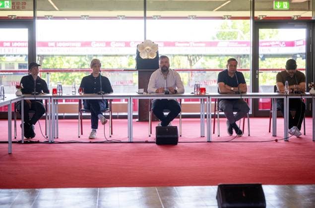 Fussball, Saison 2024 2025, Pressekonferenz der Frauen und Männer beim 1. FC Union Berlin, v. l. Trainerin Ailien Poese, Geschäftsführerin Profifußball Frauen Jennifer Zietz, Geschäftsführer Kommunikation Christian Arbeit, Geschäftsführer Horst Heldt, Trainer Steffen Baumgart, 21.05. 2025, Copyright: xMatthiasxKochx