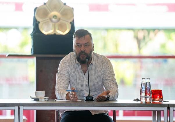 Fussball, Saison 2024 2025, Pressekonferenz der Frauen und Männer beim 1. FC Union Berlin, Geschäftsführer Kommunikation Christian Arbeit, 21.05. 2025, Copyright: xMatthiasxKochx