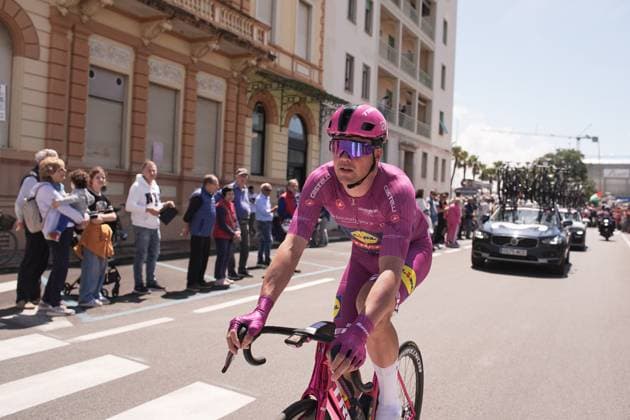 Pedersen Mads of Lidl-Trek, cyclamen jersey, during the stage 11 of the Giro d™Italia from Viareggio to Castelnovo ne Monti, Italy - Wednesday, May 21, 2025. - cycling.  Copyright: xMarcoxAlpozzi LaPressex