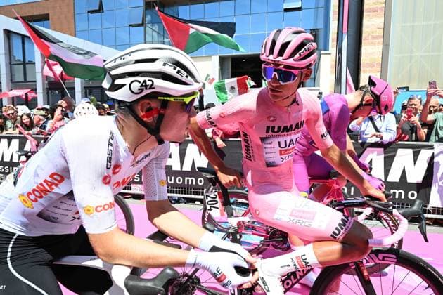 21-05-2025 Giro D italia; Tappa 11 Viareggio - Castelnovo Ne Monti; 2025, Uae Team Emirates - Xrg; Del Toro Romero, Isaac; Ayuso Pesquera, Juan; Viareggio; 