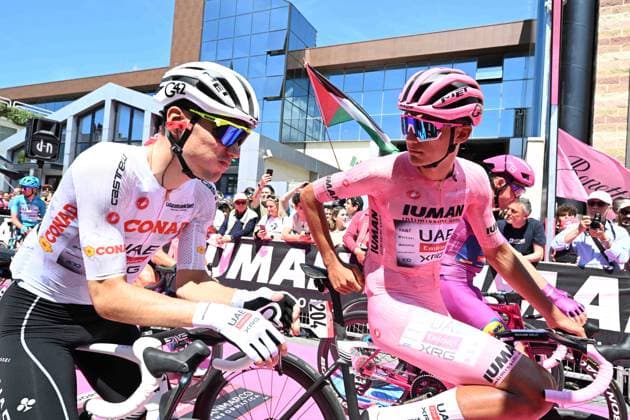 21-05-2025 Giro D italia; Tappa 11 Viareggio - Castelnovo Ne Monti; 2025, Uae Team Emirates - Xrg; Del Toro Romero, Isaac; Ayuso Pesquera, Juan; Viareggio; 