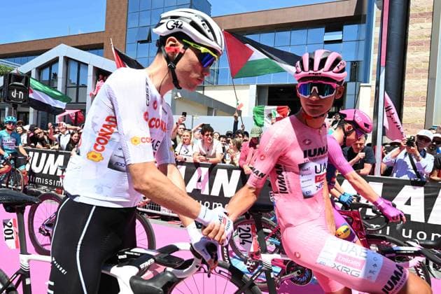 21-05-2025 Giro D italia; Tappa 11 Viareggio - Castelnovo Ne Monti; 2025, Uae Team Emirates - Xrg; Del Toro Romero, Isaac; Ayuso Pesquera, Juan; Viareggio; 