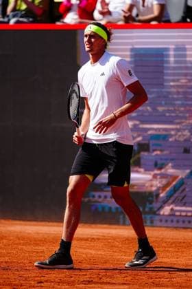 Alexander Zverev (GER) GER, Alexander Zverev (GER) vs. Alexandre Muller (FRA), Tennis, ATP, Tennis Herren 500, Bitpanda Hamburg Open, Achtelfinale, 21.05.2025 GER, Alexander Zverev (GER) vs. Alexandre Muller (FRA), Tennis, ATP 500, Bitpanda Hamburg Open, Achtelfinale, 21.05.2025 Hamburg Copyright: xEibner-Pressefoto MarcelxvonxFehrnx EP_MFN