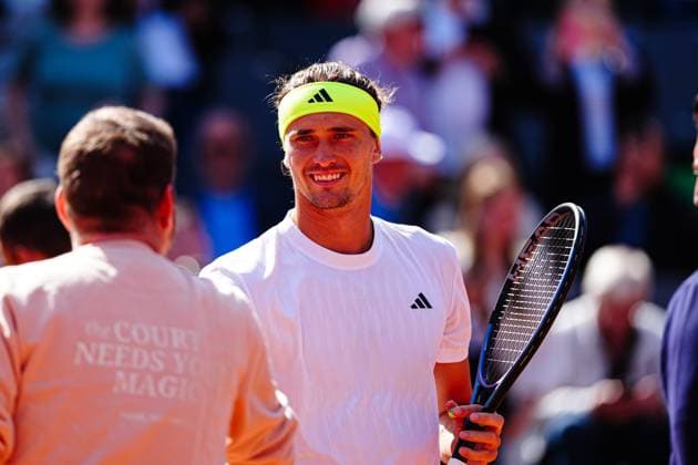 Alexander Zverev (GER) GER, Alexander Zverev (GER) vs. Alexandre Muller (FRA), Tennis, ATP, Tennis Herren 500, Bitpanda Hamburg Open, Achtelfinale, 21.05.2025 GER, Alexander Zverev (GER) vs. Alexandre Muller (FRA), Tennis, ATP 500, Bitpanda Hamburg Open, Achtelfinale, 21.05.2025 Hamburg Copyright: xEibner-Pressefoto MarcelxvonxFehrnx EP_MFN