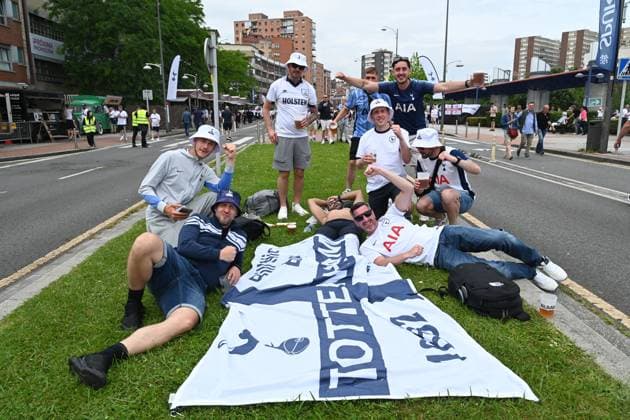 Bilbao se prepara para la final de la UEFA Europa League Aficionados del Tottenham antes del partido entre el Manchester United, ManU y el Tottenham con motivo de la final de la Europa League, a 21 de mayo de 2025, en Bilbao, Vizcaya, País Vasco (Espana). El estadio de San Mamés acoge el partido entre el Manchester United y el Tottenham que decidirá el campeón de la división de plata europea. La final es el mayor evento celebrado en Bilbao hasta la fecha. 21 MAYO 2025;UEFA;EUROPA LEAGUE;MANCHESTER;TOTTHAM;FUTBOL Bilbao, Vizcaya (Pais Vasco) Bilbao, Vizcaya (Pais Vasco) Espana Copyright: xDavidxdexHarox 6737943
