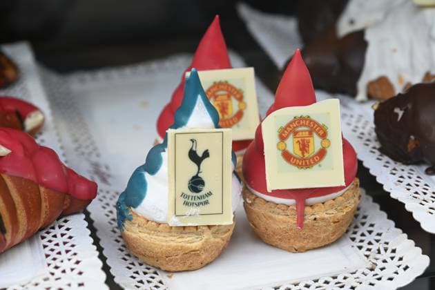 Bilbao se prepara para la final de la UEFA Europa League Una pastelería ofrece bollería con el símbolo de los equipos antes del partido entre el Manchester United, ManU y el Tottenham con motivo de la final de la Europa League, a 21 de mayo de 2025, en Bilbao, Vizcaya, País Vasco (Espana). El estadio de San Mamés acoge el partido entre el Manchester United y el Tottenham que decidirá el campeón de la división de plata europea. La final es el mayor evento celebrado en Bilbao hasta la fecha. 21 MAYO 2025;UEFA;EUROPA LEAGUE;MANCHESTER;TOTTHAM;FUTBOL Bilbao, Vizcaya (Pais Vasco) Bilbao, Vizcaya (Pais Vasco) Espana Copyright: xDavidxdexHarox 6737983