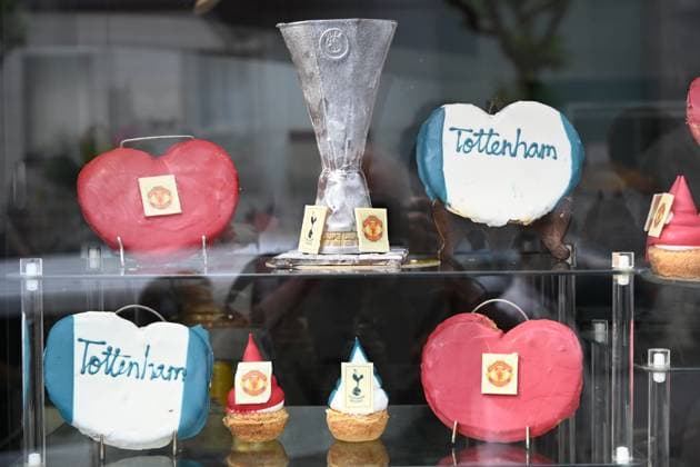 Bilbao se prepara para la final de la UEFA Europa League Una pastelería ofrece bollería con el símbolo de los equipos antes del partido entre el Manchester United, ManU y el Tottenham con motivo de la final de la Europa League, a 21 de mayo de 2025, en Bilbao, Vizcaya, País Vasco (Espana). El estadio de San Mamés acoge el partido entre el Manchester United y el Tottenham que decidirá el campeón de la división de plata europea. La final es el mayor evento celebrado en Bilbao hasta la fecha. 21 MAYO 2025;UEFA;EUROPA LEAGUE;MANCHESTER;TOTTHAM;FUTBOL Bilbao, Vizcaya (Pais Vasco) Bilbao, Vizcaya (Pais Vasco) Espana Copyright: xDavidxdexHarox 6737984