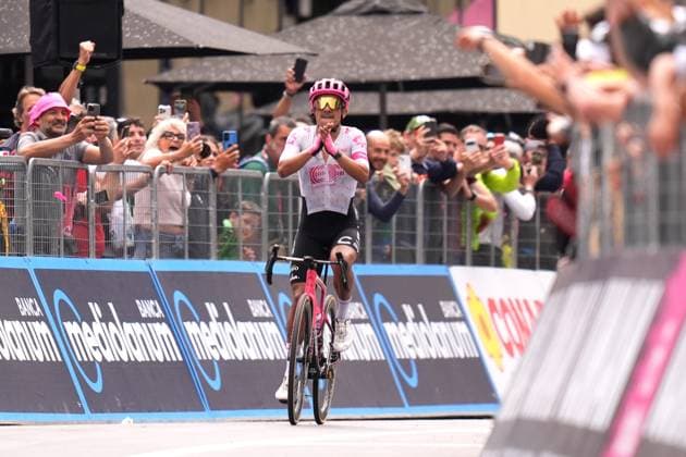 Carapaz Richard of Ef Education - Easypost Team winner of the stage during the stage 11 of the Giro d™Italia from Viareggio to Castelnovo ne Monti, Italy - Wednesday, May 21, 2025. - cycling.  Copyright: xFabioxFerrari LaPressex