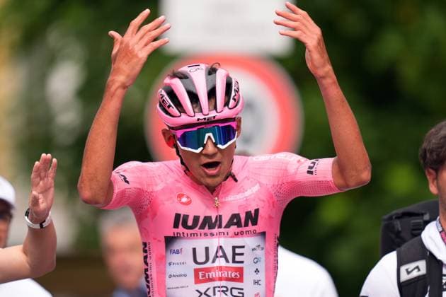 Sport Bilder des Tages Del Toro Romero Isaac of Uae Team Emirates Xrg pink jersey during the stage 11 of the Giro d™Italia from Viareggio to Castelnovo ne Monti, Italy - Wednesday, May 21, 2025. - cycling.  Copyright: xFabioxFerrari LaPressex