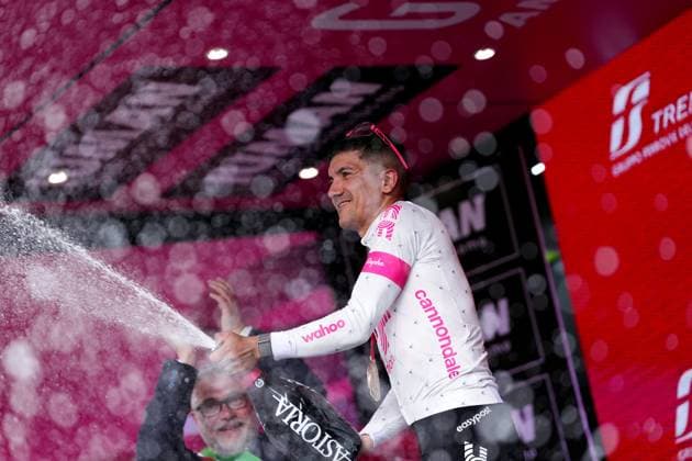 Carapaz Richard of Ef Education - Easypost Team winner of the stage on the podium during the stage 11 of the Giro d™Italia from Viareggio to Castelnovo ne Monti, Italy - Wednesday, May 21, 2025. - cycling.  Copyright: xGianxMattiaxD Alberto LaPressex