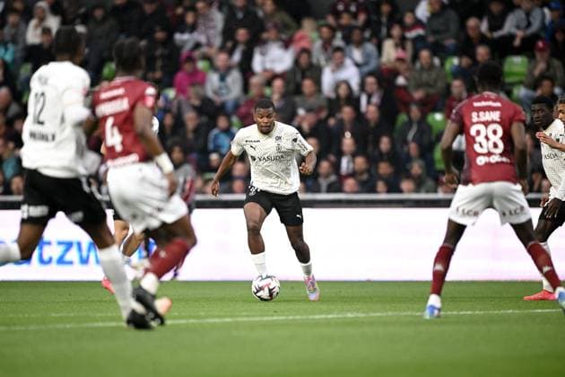 FC Metz v Stade de Reims - Playoffs Ligue 1 McDonald s Ligue 2 BKT 2024 2025, first leg 18 Sergio AKIEME (sdr) during the playoffs match between Metz and Reims at Stade Saint-Symphorien on May 21, 2025 in Metz, France. Metz France  Copyright: xFEPx 776325767