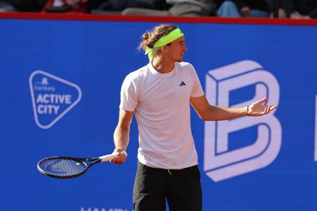GER, Hamburg, xFSx , ATP, Tennis Herren 500 , Herren Tennistunier Bitpanda Hamburg Open 2025, Achtelfinale 21.05.2025 Alexander Zverev (GER) enttaeuscht, enttaeusch schauend, dissapointed, traurig, frustriert, frust, gefrustet Copyright: HMBxMedia FernandoxSoares