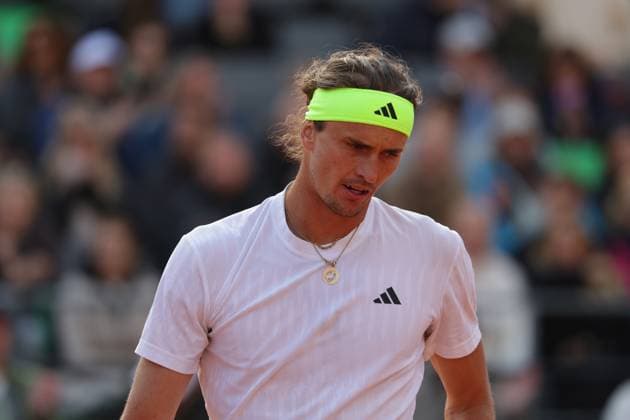 GER, Hamburg, xFSx , ATP, Tennis Herren 500 , Herren Tennistunier Bitpanda Hamburg Open 2025, Achtelfinale 21.05.2025 Alexander Zverev (GER) enttaeuscht, enttaeusch schauend, dissapointed, traurig, frustriert, frust, gefrustet Copyright: HMBxMedia FernandoxSoares