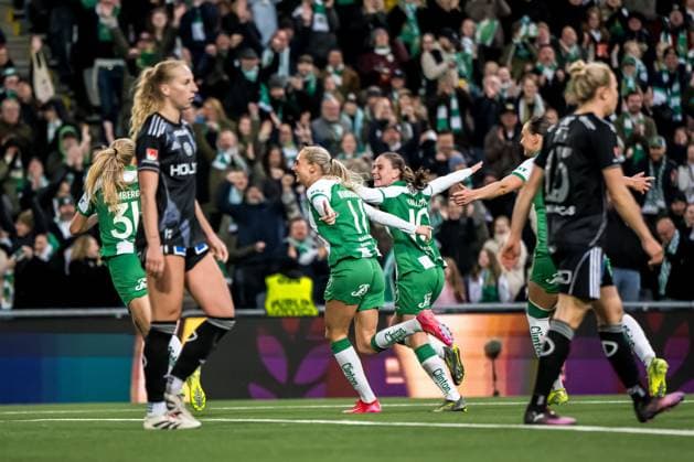 250521 Hammarbys Ellen Wangerheim jublar med Smilla Vallotto efter 2-0 under finalen i Svenska Cupen mellan Hammarby och IFK Norrköping den 21 maj 2025 i Stockholm. Copyright: MAXIMxTHORE BB250521MT057