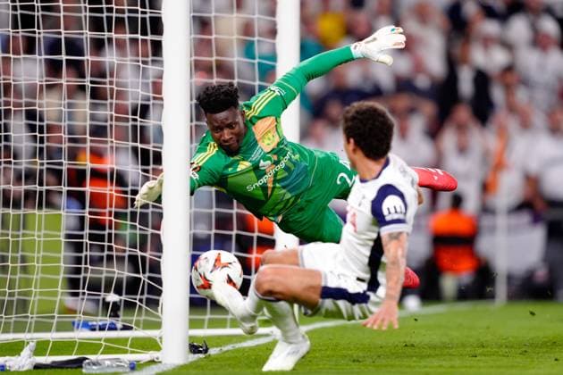 Luke Shaw of Manchester United, ManU appears to score an own goal to make it 1-0 to Tottenham Hotspur but Brennan Johnson of Tottenham Hotspur claims it Tottenham Hotspur v Manchester United, Europa League Final, Football, San Mames Stadium, Bilbao, Spain - 21 May 2025 EDITORIAL USE ONLY No use with unauthorised audio, video, data, fixture lists, club league logos or live services. Online in-match use limited to 120 images, no video emulation. No use in betting, games or single club league player publications.  Copyright: xGokhanxTaner Shutterstockx 15312892do