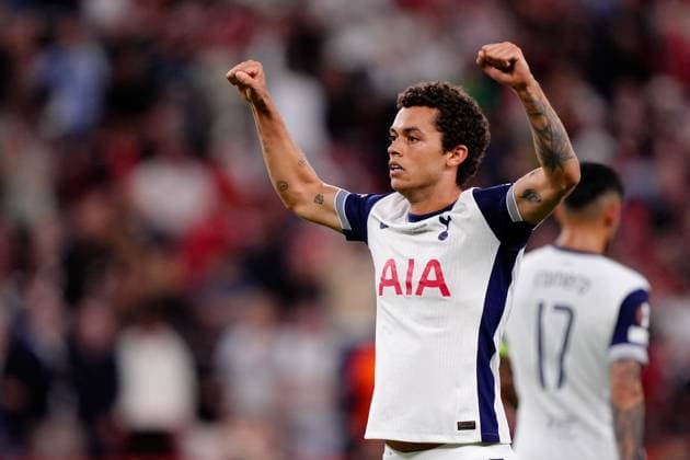 Brennan Johnson of Tottenham Hotspur claims and celebrates the opening goal Tottenham Hotspur v Manchester United, ManU Europa League Final, Football, San Mames Stadium, Bilbao, Spain - 21 May 2025 EDITORIAL USE ONLY No use with unauthorised audio, video, data, fixture lists, club league logos or live services. Online in-match use limited to 120 images, no video emulation. No use in betting, games or single club league player publications.  Copyright: xGokhanxTaner Shutterstockx 15312892dr