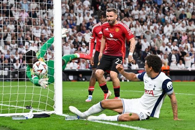 Bilbao, Estadio San Mames, 21.05.25, ESP, Herren, UEFA Europa League Finale 2025, Saison 2024-2025, Tottenham Hotspur - Manchester United, ManU Bild: Brennan JOHNSON (Tottenham) macht das Tor zum 1:0 UEFA regulations prohibit any use of photographs as image sequences and or quasi-video. Bizkaia Spanien