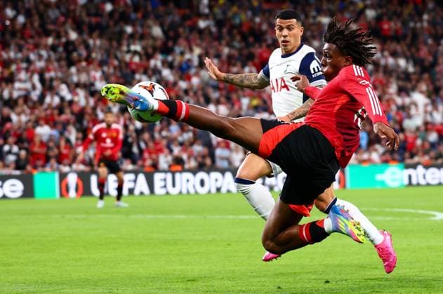 Sport Themen der Woche KW21 Sport Bilder des Tages Patrick Dorgu of Manchester United, ManU Tottenham Hotspur v Manchester United, Europa League Final, Football, San Mames Stadium, Bilbao, Spain - 21 May 2025 EDITORIAL USE ONLY No use with unauthorised audio, video, data, fixture lists, club league logos or live services. Online in-match use limited to 120 images, no video emulation. No use in betting, games or single club league player publications.  Copyright: xJamesxMarsh Shutterstockx 15312890dq