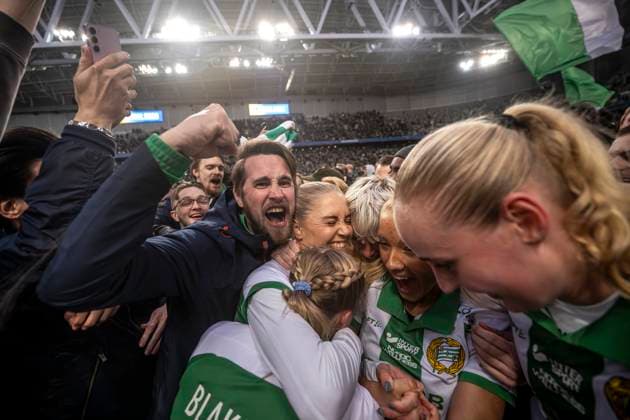250521 Hammarbys Alice Carlsson, malvakt Moa Edrud och Smilla Holmberg jublar efter finalen i Svenska Cupen mellan Hammarby och IFK Norrköping den 21 maj 2025 i Stockholm. Copyright: MAXIMxTHORE BB250521MT145