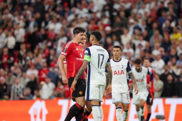 May 21, 2025, Bilbao, Catalogna, Spagna: During the UEFA Europa League Final 2024 25 match on 21 05 2025 in Bilbao, between the English teams Manchester United, ManU vs Tottenham at the San MamoÂ¨s stadium.In Photo: Harry Maguire of FC Manchester United - Cristian Romero of FC Tottenham Hotspur Bilbao Spagna - ZUMAs236 20250521_aap_s236_160 Copyright: xFabioxSassox