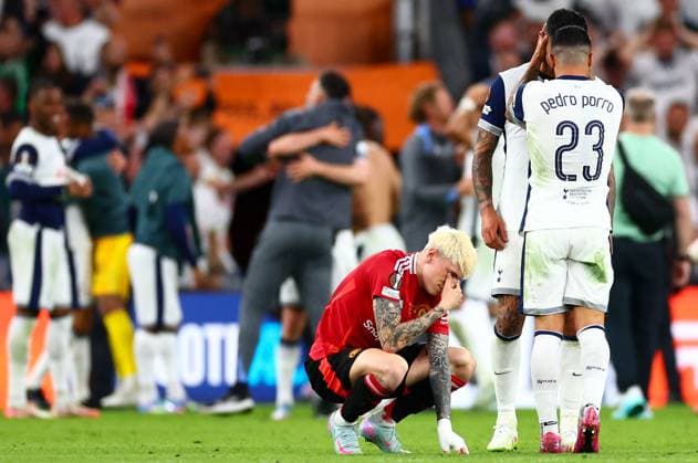 Alejandro Garnacho of Manchester United, ManU appears dejected after the full time whistle Tottenham Hotspur v Manchester United, Europa League Final, Football, San Mames Stadium, Bilbao, Spain - 21 May 2025 EDITORIAL USE ONLY No use with unauthorised audio, video, data, fixture lists, club league logos or live services. Online in-match use limited to 120 images, no video emulation. No use in betting, games or single club league player publications.  Copyright: xJamesxMarsh Shutterstockx 15312890ej