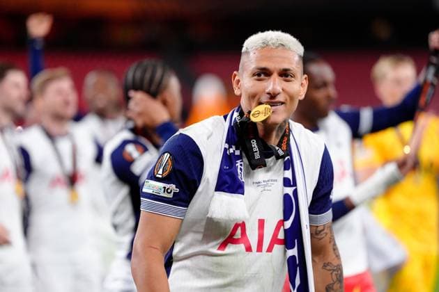 Richarlison of Tottenham Hotspur celebrates Tottenham Hotspur v Manchester United, ManU Europa League Final, Football, San Mames Stadium, Bilbao, Spain - 21 May 2025 EDITORIAL USE ONLY No use with unauthorised audio, video, data, fixture lists, club league logos or live services. Online in-match use limited to 120 images, no video emulation. No use in betting, games or single club league player publications. Copyright: xGokhanxTaner Shutterstockx 15312892ha