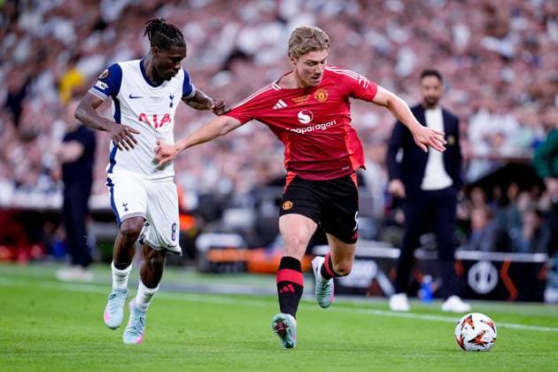 Tottenham Hotspur v Manchester United, ManU - UEFA Europa League Final 2025 Rasmus Hojlund of Manchester United and Destiny Udogie of Tottenham Hotspur compete for the ball during the UEFA Europa League Final match between Tottenham Hotspur and Manchester United at San Mames Stadium on May 21, 2025 in Bilbao, Spain. Bilbao San Mames Stadium Spain Copyright: xGiuseppexMaffiax UEL_Final_Tottenham-ManchesterUnited_210525_BRU2381