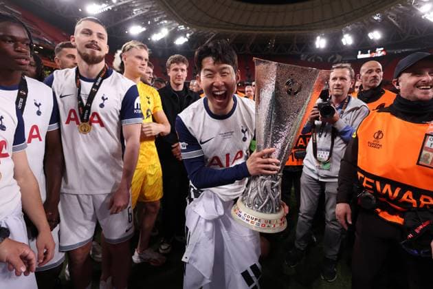 Bilbao, Spain, 21st May 2025. Son Heung-Min of Tottenham with the trophy after his team win during the Tottenham Hotspur vs Manchester United, ManU UEFA Europa League Final match at San Mames, Bilbao. Picture credit should read: David Klein Sportimage EDITORIAL USE ONLY. No use with unauthorised audio, video, data, fixture lists, club league logos or live services. Online in-match use limited to 120 images, no video emulation. No use in betting, games or single club league player publications. SPI_230_DK_Tottenham_Man_Utd SPI-3943-0233