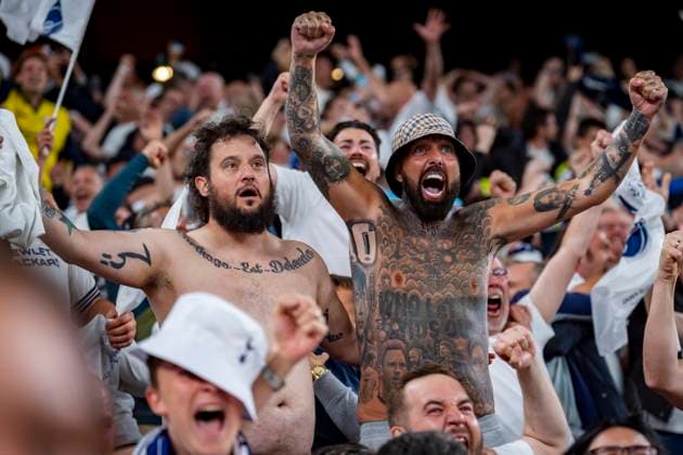 Tottenham Hotspur vs Manchester United, ManU - UEFA Europa League Final 2025 Tottenham Hotspur fans celebrates the victory of their team during the UEFA Europa League Final 2025 between Tottenham Hotspur and Manchester United at San Mames Stadium on May 21, 2025 in Bilbao, Spain. Bilbao San Mames Stadium Spain Copyright: xAlbertoxGardinx AGardin_20250521_Football_Europa_League_Final_11206