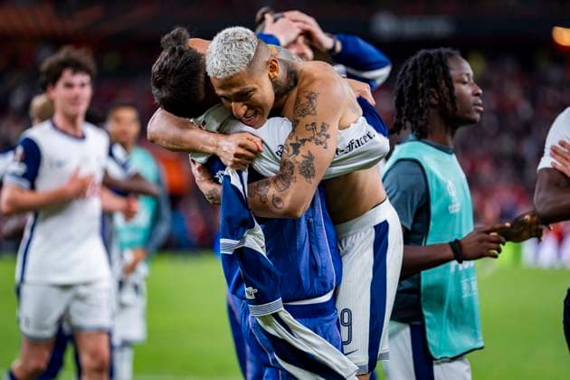Tottenham Hotspur vs Manchester United, ManU - UEFA Europa League Final 2025 Richarlison de Andrade of Tottenham Hotspur celebrates the victory of his team at the end of the UEFA Europa League Final 2025 between Tottenham Hotspur and Manchester United at San Mames Stadium on May 21, 2025 in Bilbao, Spain. Bilbao San Mames Stadium Spain Copyright: xAlbertoxGardinx AGardin_20250521_Football_Europa_League_Final_11217