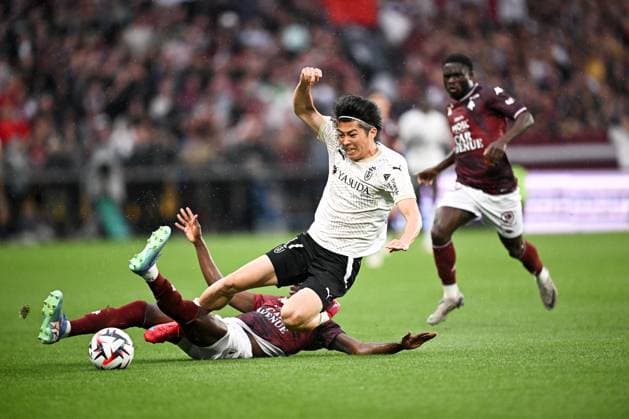 FC Metz v Stade de Reims - Playoffs Ligue 1 McDonald s Ligue 2 BKT 2024 2025, first leg 17 Keito NAKAMURA (sdr) during the playoffs match between Metz and Reims at Stade Saint-Symphorien on May 21, 2025 in Metz, France. Metz France  Copyright: xFEPx 776325767