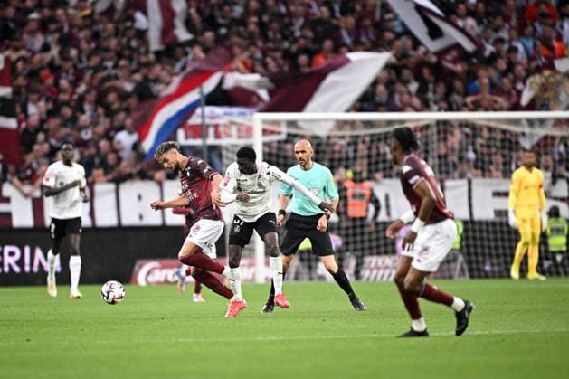 FC Metz v Stade de Reims - Playoffs Ligue 1 McDonald s Ligue 2 BKT 2024 2025, first leg 22 Kevin VAN DEN KERKHOF (fcm) during the playoffs match between Metz and Reims at Stade Saint-Symphorien on May 21, 2025 in Metz, France. Metz France  Copyright: xFEPx 776325767