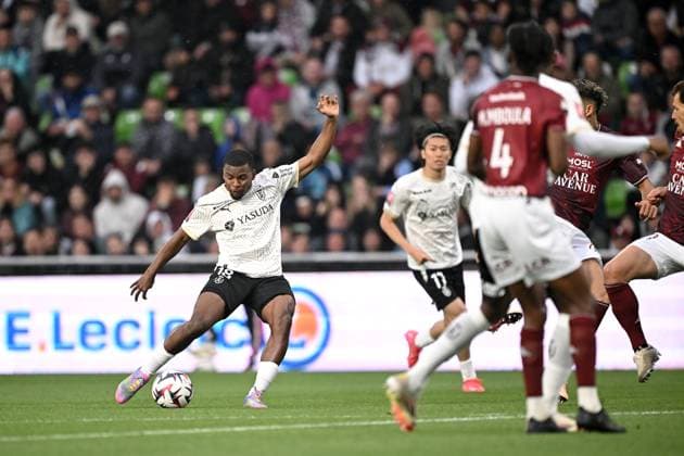 FC Metz v Stade de Reims - Playoffs Ligue 1 McDonald s Ligue 2 BKT 2024 2025, first leg 18 Sergio AKIEME (sdr) during the playoffs match between Metz and Reims at Stade Saint-Symphorien on May 21, 2025 in Metz, France. Metz France  Copyright: xFEPx 776325767