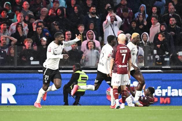 FC Metz v Stade de Reims - Playoffs Ligue 1 McDonald s Ligue 2 BKT 2024 2025, first leg 21 Cedric KIPRE (sdr) during the playoffs match between Metz and Reims at Stade Saint-Symphorien on May 21, 2025 in Metz, France. Metz France  Copyright: xFEPx 776325767