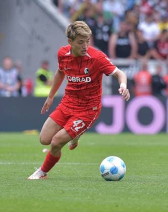 17.05.2025, xblx, Fussball 1.Bundesliga, SC Freiburg - Eintracht Frankfurt v.l. Ritsu Doan (SC Freiburg), FREISTELLER, EINZELBILD (DFL DFB REGULATIONS PROHIBIT ANY USE OF PHOTOGRAPHS as IMAGE SEQUENCES and or QUASI-VIDEO) Freiburg