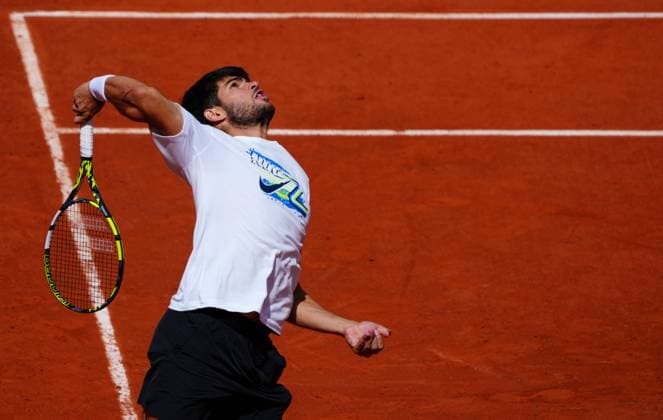 Carlos Alcaraz practices French Open Tennis, Thursday Previews, Qualifying and Practice, Tennis, Roland Garros, Paris, France - 22 May 2025 EDITORIAL USE ONLY No use with unauthorised audio, video, data, fixture lists, club league logos or live services. Online in-match use limited to 120 images, no video emulation. No use in betting, games or single club league player publications. Copyright: xJavierxGarcia Shutterstockx 15314609z