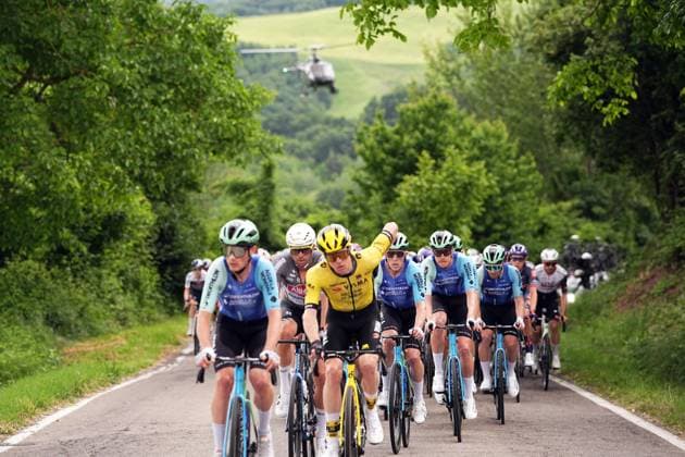 The pack rides during the stage 12 of the Giro d™Italia from Modena to Viadana (Oglio-Po), Italy - Thursday, May 22, 2025. - cycling.  Copyright: xMarcoxAlpozzi LaPressex